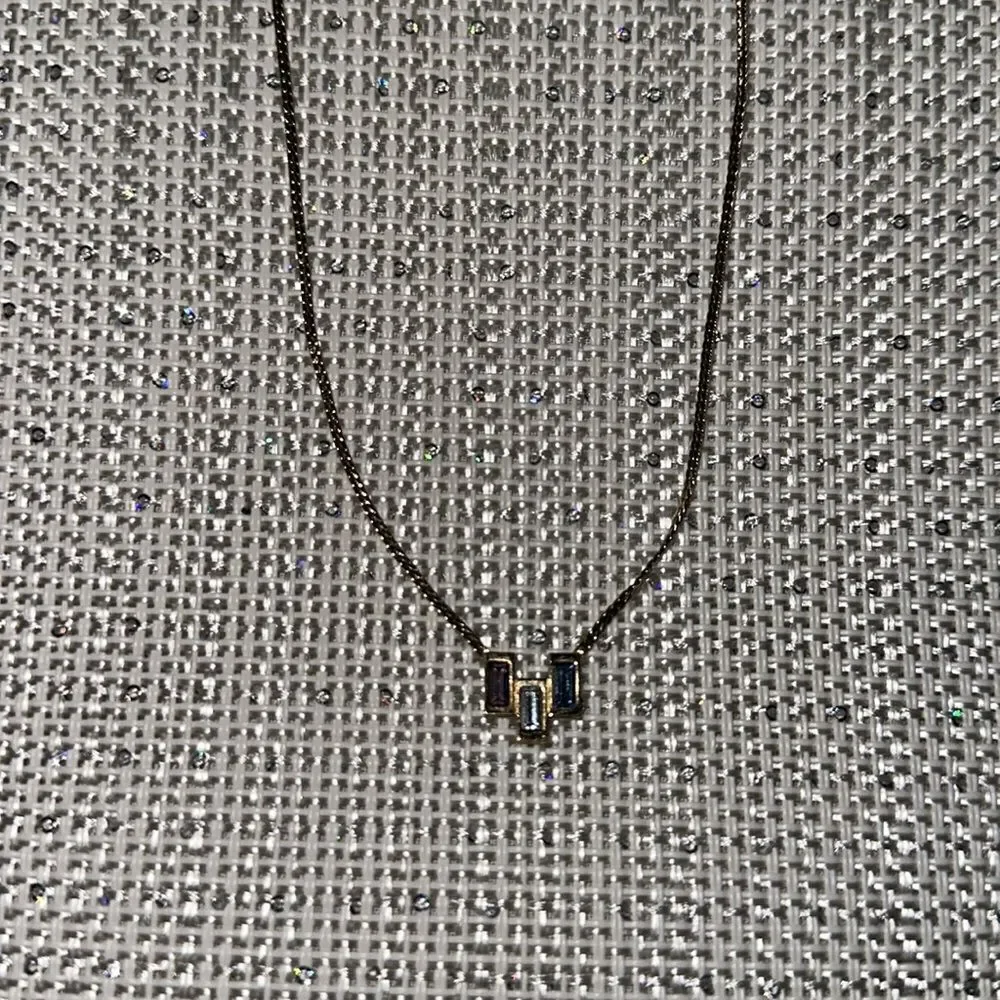 Avon Gold Tone Baguette Crystal Lavender Blue Silver Delicate Hues Necklace
